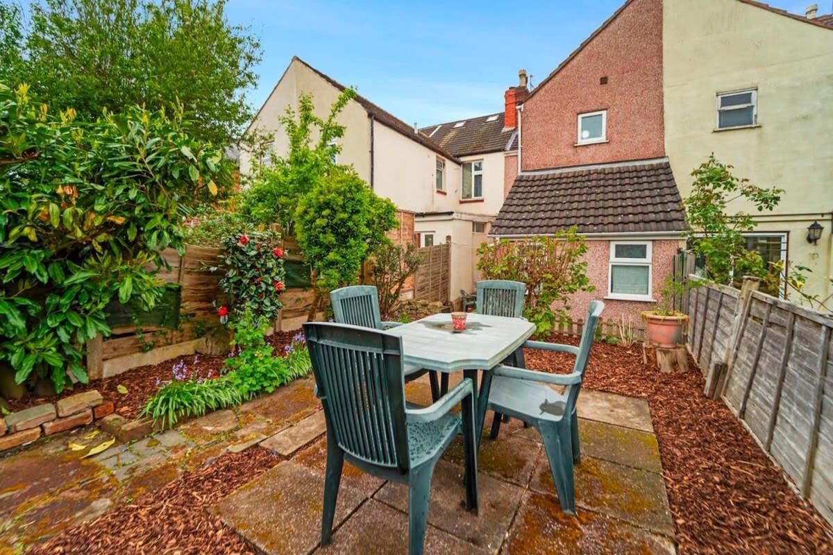4 Bed Homely Retreat - Wolverhampton Exteriér fotografie