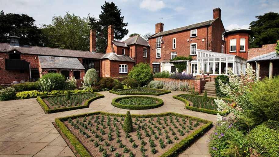 4 Bed Homely Retreat - Wolverhampton Exteriér fotografie